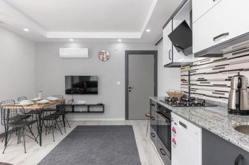 Antalya City Centre Apartment | 7-Şehir Merkezinde 4 Yatak Odalı Dubleks Daire