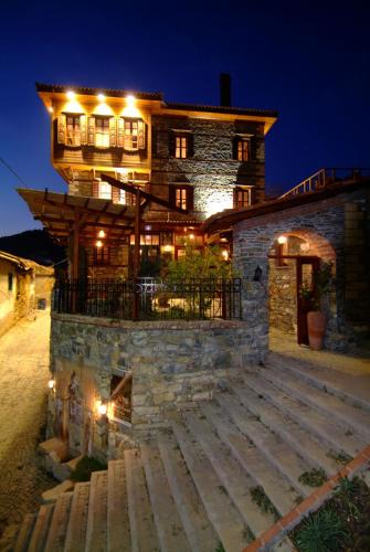 Altinoluk Hotel | Altın Çeşmeli Konak