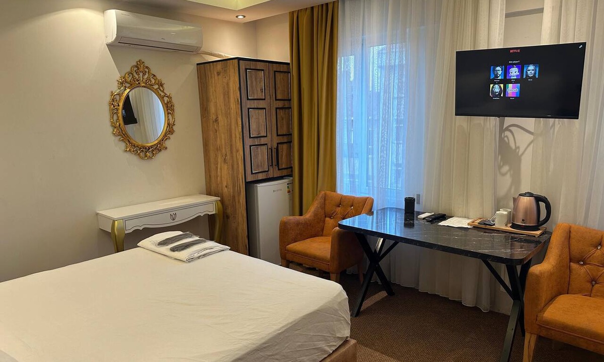Rasimpasa Hotel | Ananas Suite