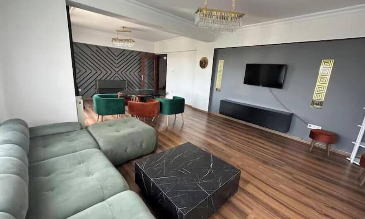 Pendik Apartment | Balcony, pool, nature, parking, 5 minutes from Sabiha Gökçen