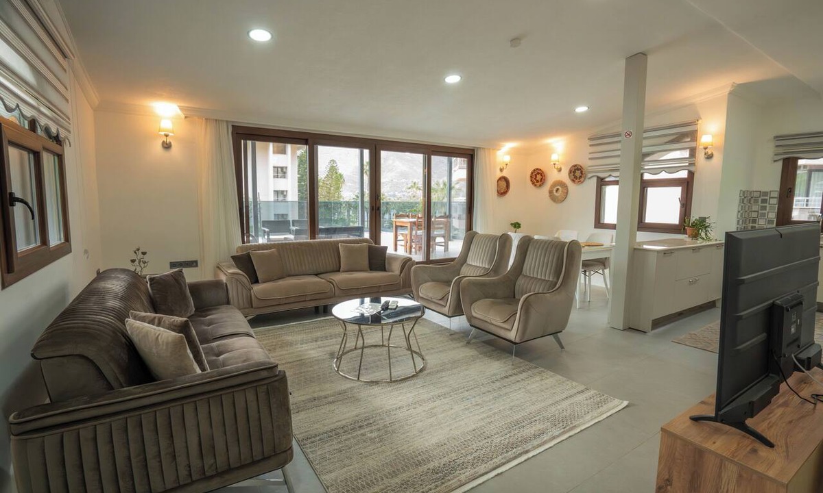 Icmeler City Center Apartment | Beach Suite L Penthouse İcmeler