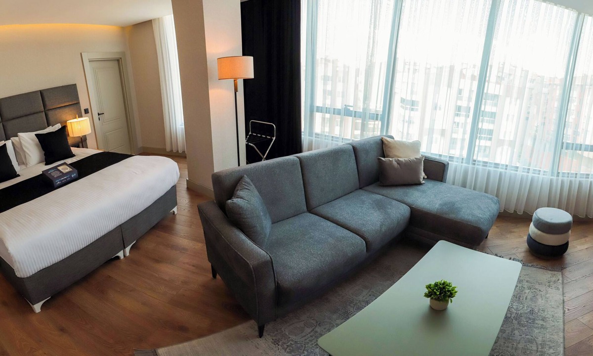 Corlu Hotel | BRAND BUSINESS SUITS