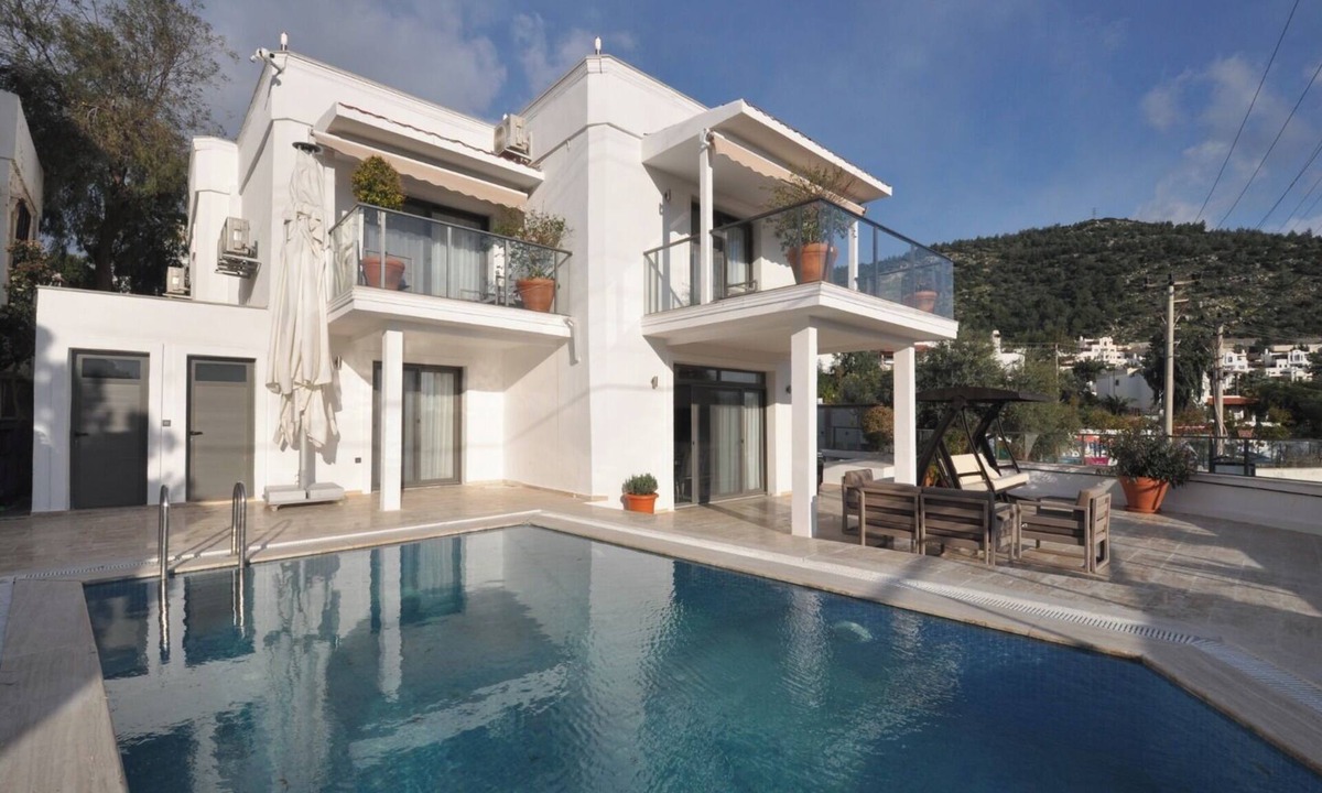 Bodrum City Center Villa | Brand New Luxury Villa w/Private Pool – 3 Min Walk to Cruise Port