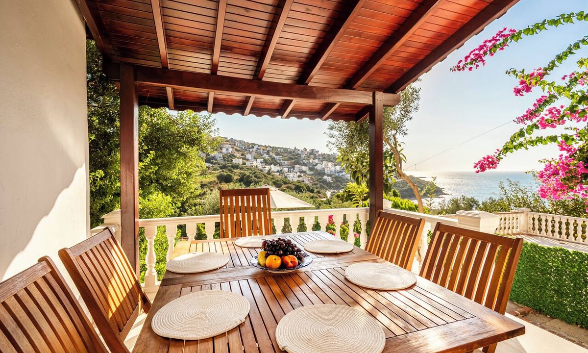 Bogazici Villa | Denize sıfır Villa Özel Plaj Doğal Havuz Bodrum