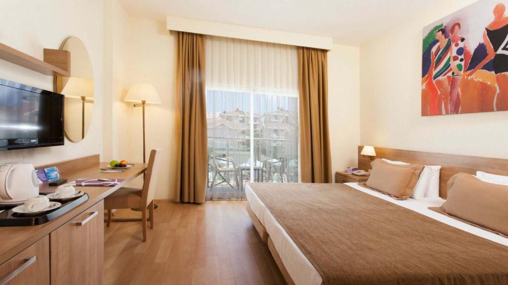 Side Hotel | Dream Family Club