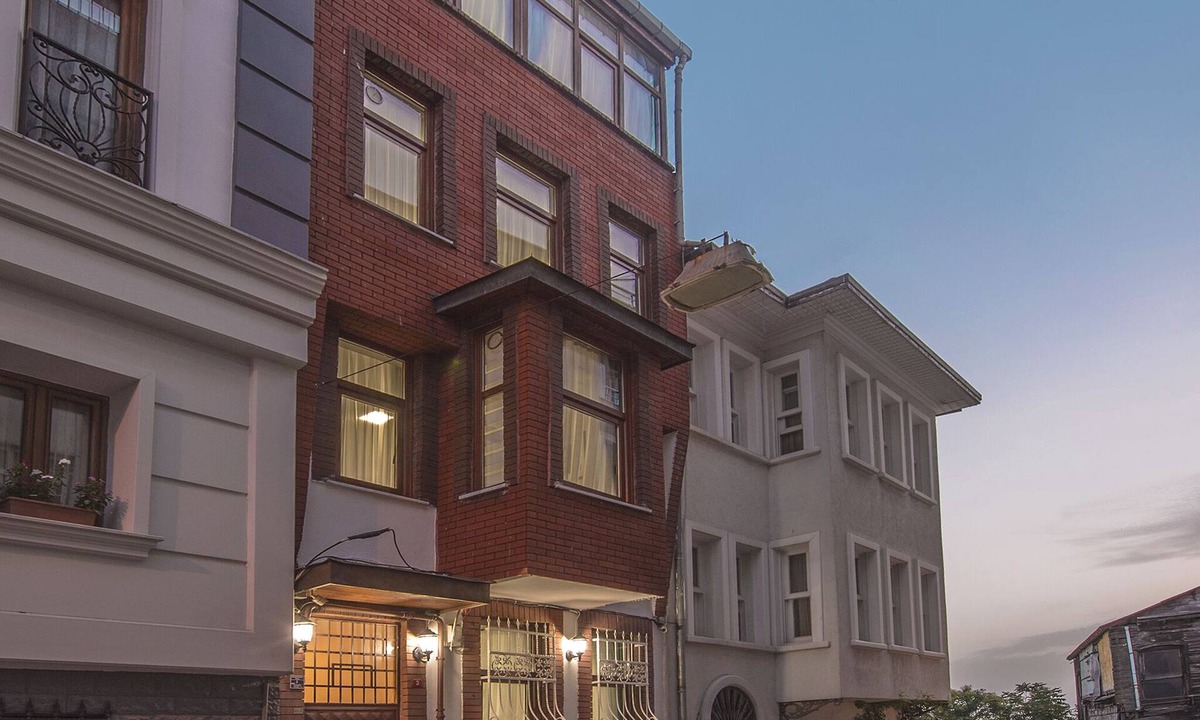 Old City Apartment | Economic One Bedroom Basement Apart at Sultanahmet, Old City