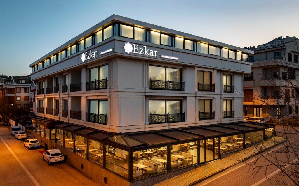 Avcilar Hotel | Ezkar Bathonea Art İstanbul