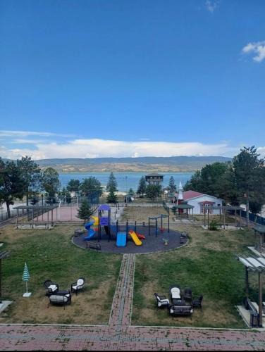 Yenicaga Hotel | Gölpark Otel