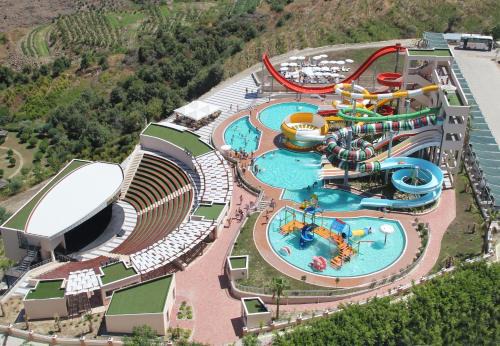 Kargicak Villa | Gold City 1+1 Villa in Free Aquapark