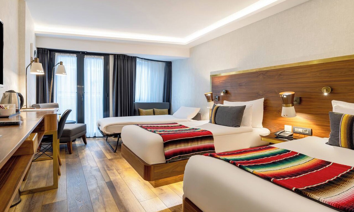 Old Town Hotel | HAY Hotel Alsancak