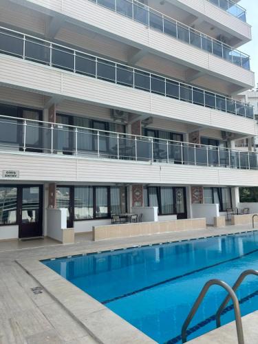 Kusadasi City Centre Hotel | Hotel Stella
