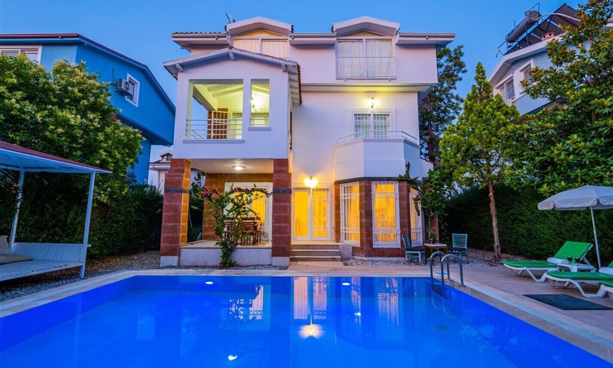 Fethiye City Center Villa | Infinity Beyaz Villa
