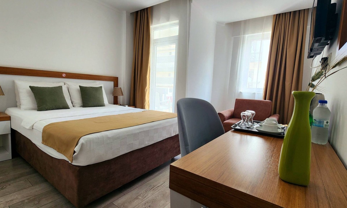 Eski Lara Hotel | Karden Otel