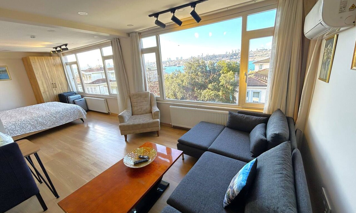 Uskudar House | Kuzguncuk View