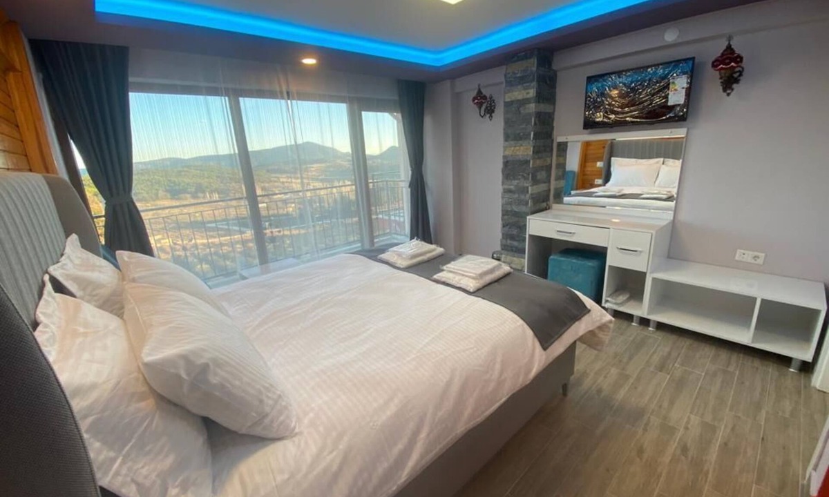 Keciborlu Hotel | La Vie En Rose Otel by Söğütdağı