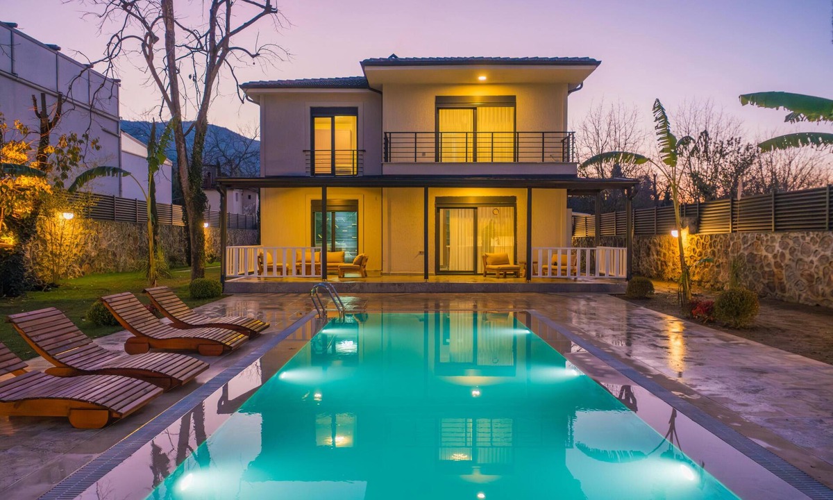 Yanik Hotel | Luku Villa