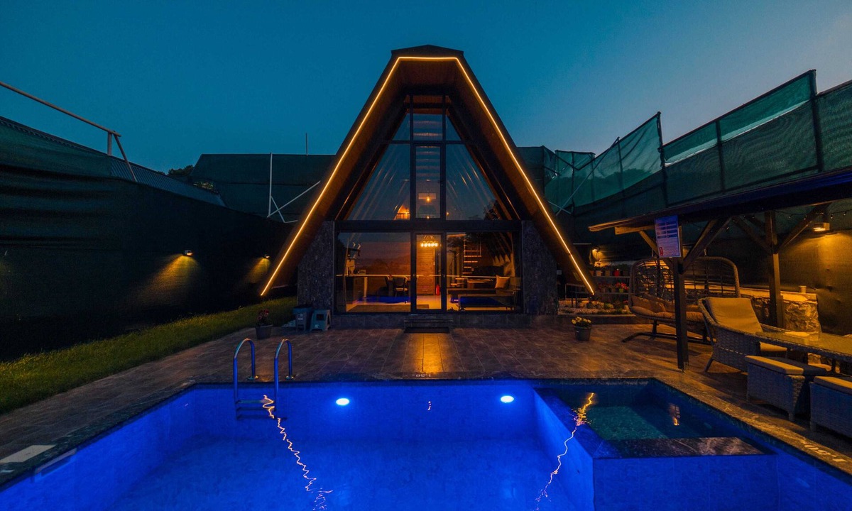 Sapanca House | Luxury 2BR Sapanca Bungalow Private Heated Pool, Jacuzzi & Stunning Lake View