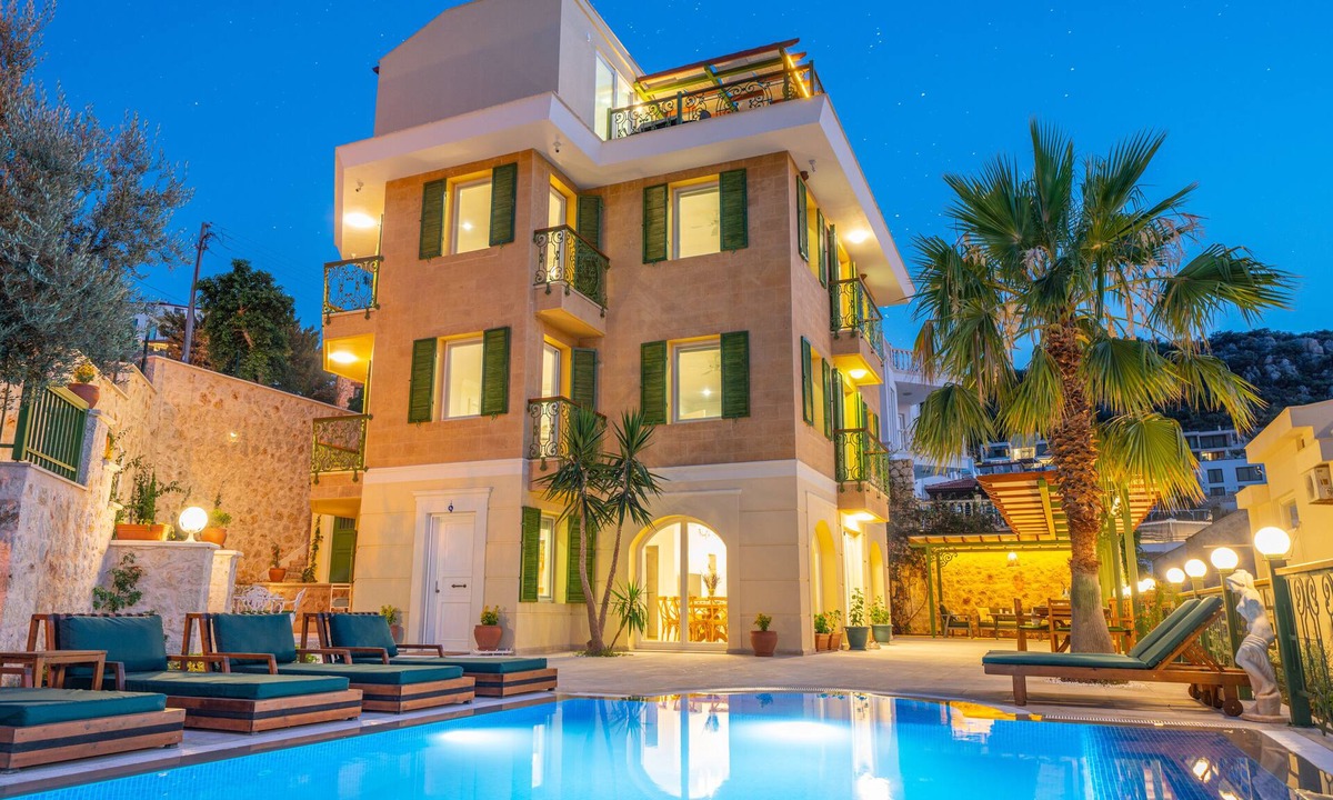 Guzeloba Mahallesi Villa | Luxury Villa with Pool Near the Beach in Kalkan, Antalya- Sleeps up to 15 Guests