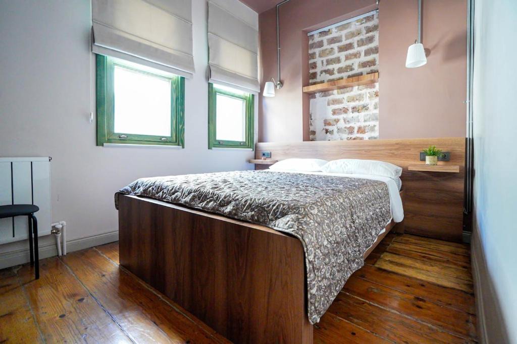 Balat Apartment | Mercan Apartments Balat - Brick Niche Suite