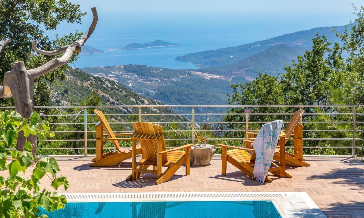 Islamlar Villa | Mira - Four Bedroom Villa, Sleeps 9
