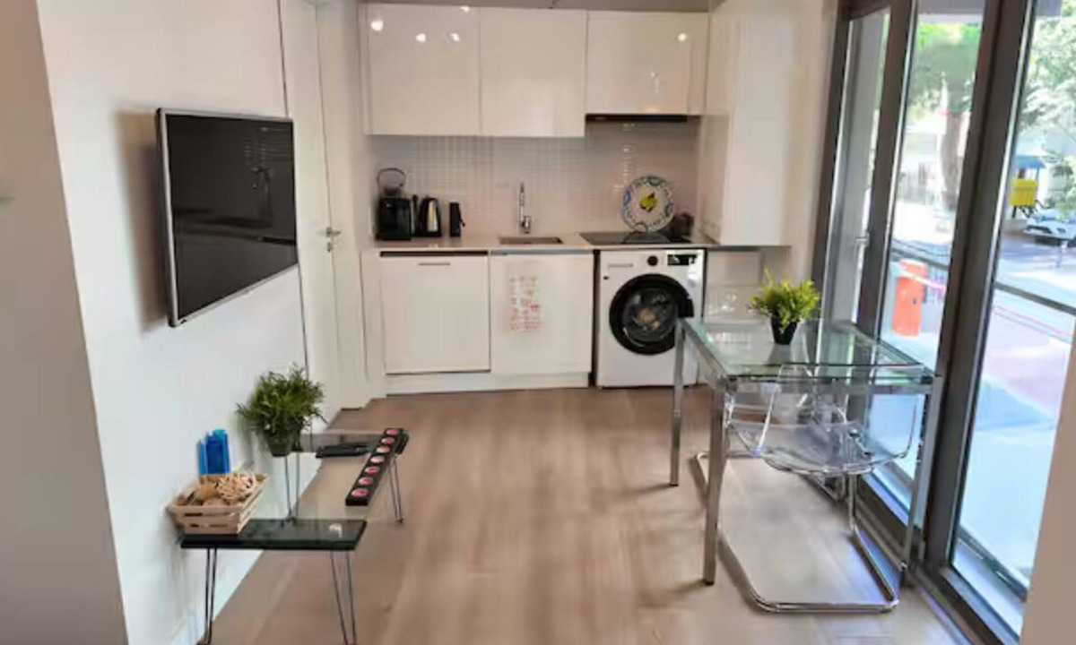 Moda Apartment | NEW STUDİO APARTMENT BUİLT İN 2025, İN A VERY GOOD LOCATİON AT KADIKÖY
