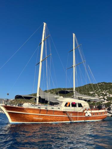 Bozburun Boat Rental | Prenses Ayça Yatching