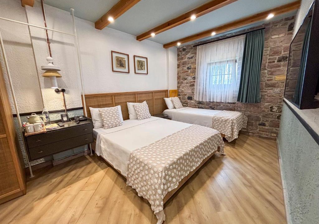 Ayvalik Hotel | Qara Otel
