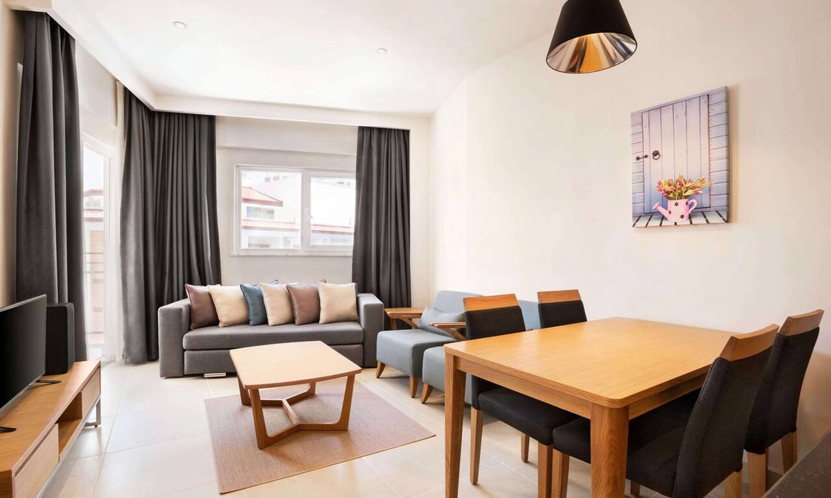 Kusadasi City Centre Hotel | Ramada Hotel & Suites by Wyndham Kusadasi