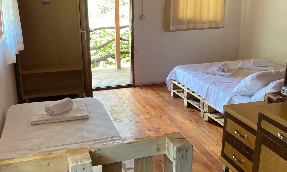 Kumluca Hostel | Rosebud Lodge