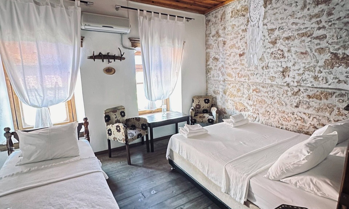Ayvalik City Center House | Sahmeran Pansiyon