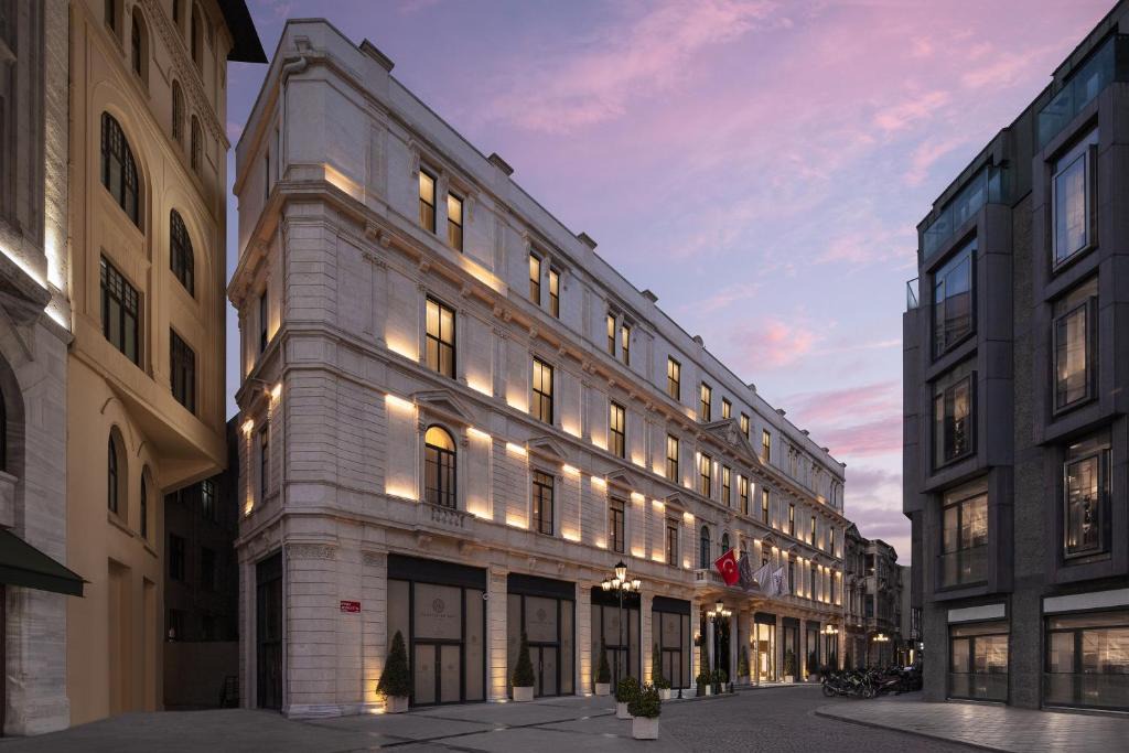 Sirkeci Hotel | Sanasaryan Han, a Luxury Collection Hotel, Istanbul