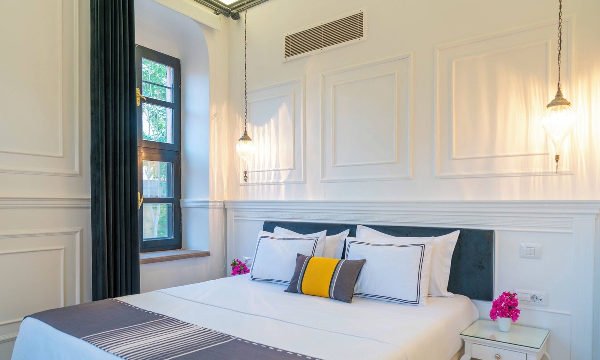 Ayvalik Hotel | Siyah Lale Cunda 1841