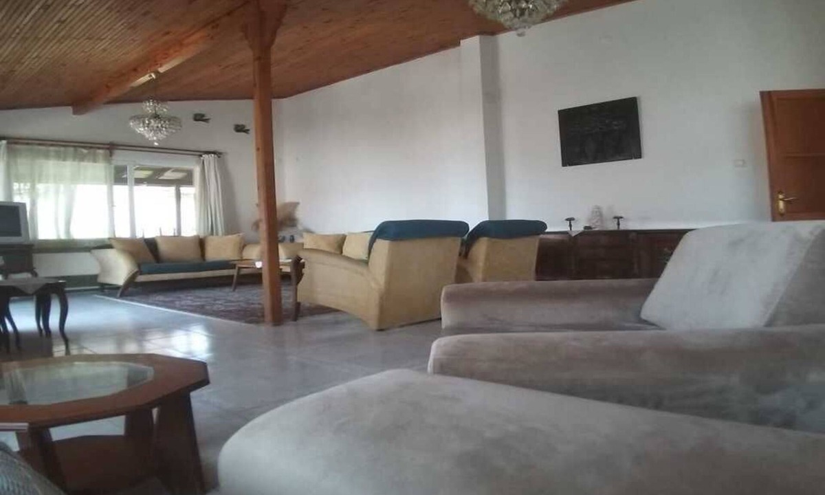 Urkmez Villa | Spacious 3-bedroom villa in fabulous Seferihisar with AC
