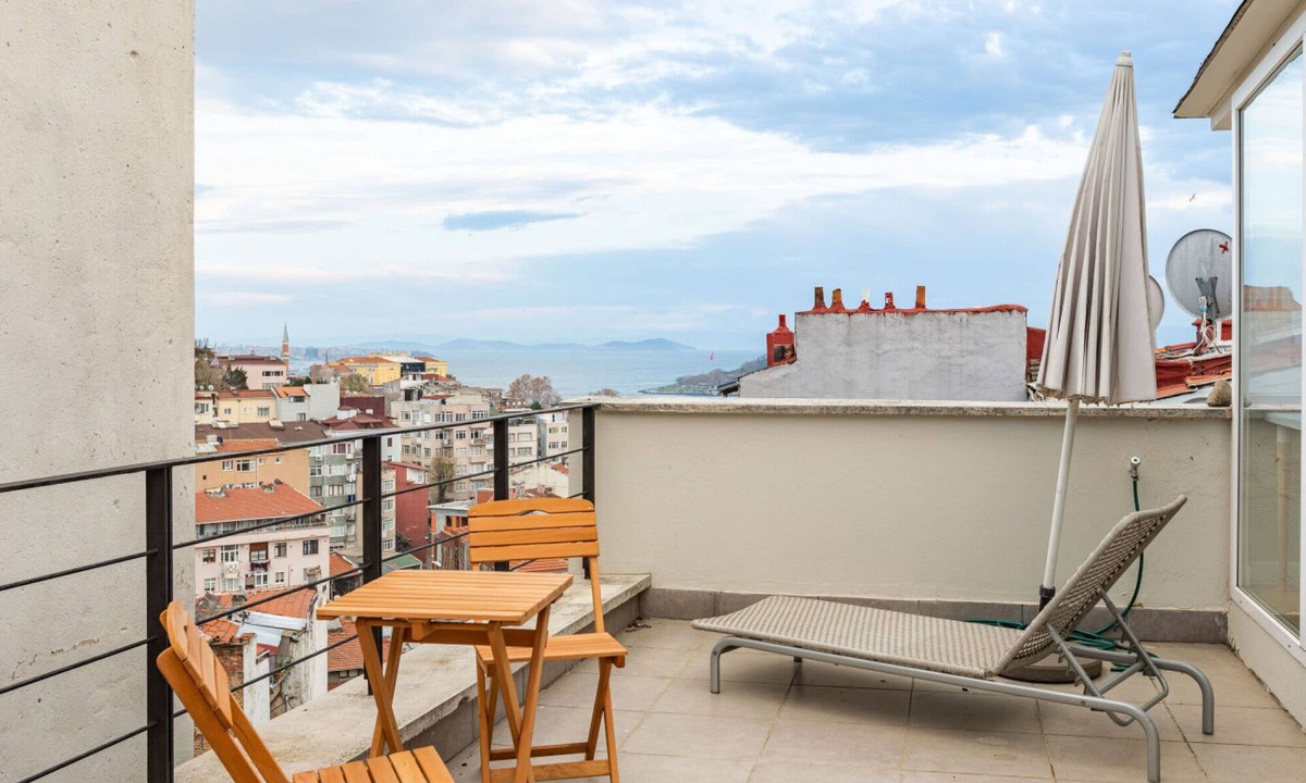 Taksim Apartment | Spacious Duplex Haven | Bosphorus View & Elevator