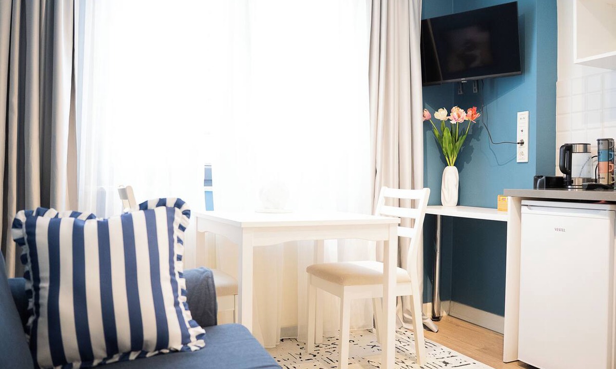 Kabatas Apartment | Stylish apartment with a separate bedroom near Taksim with AC