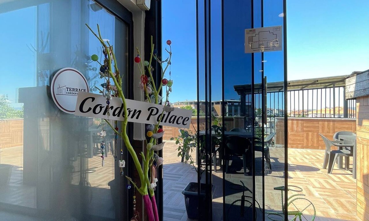 Serdivan Bed & Breakfast | Terrace Cordon Palace Hotel