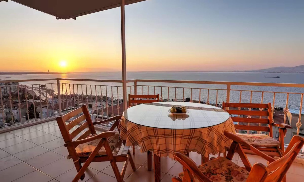 Konak Apartment | The Best Sea View in Izmir