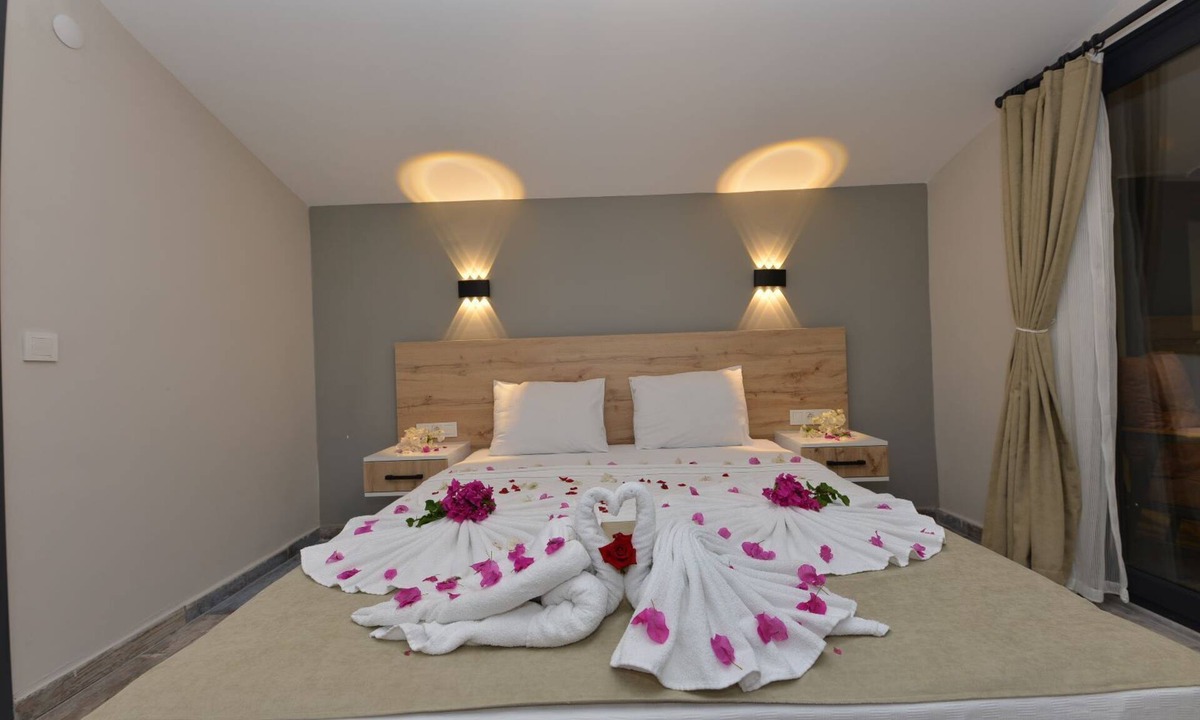 Bozburun Hotel | Trakheıa restaurant& butik otel