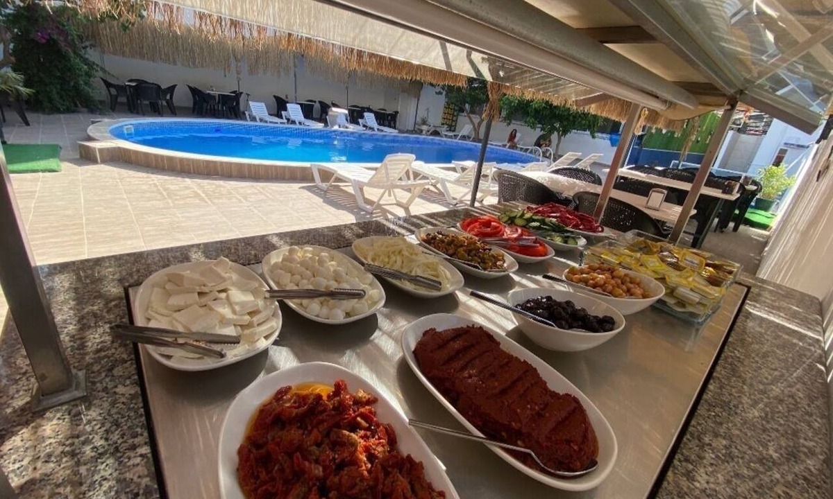Gumuldur Hotel | TROPİCANA OTEL