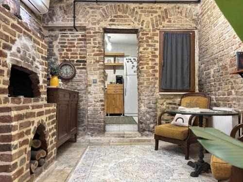Balat House | Unique 5BR Art House in Balat w Garden