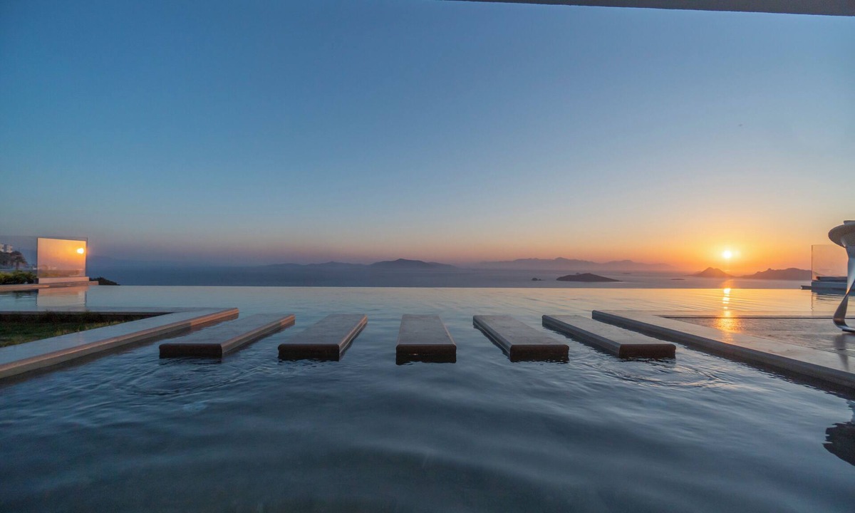 Turgutreis Villa | Villara Ultra Luxury Daily Housekeeping Private Cook Chauffeur Service