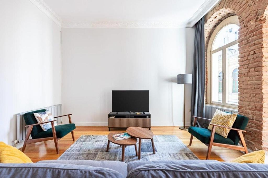 Galata Apartment | Warm Rustic Charming 2BD Galata wPatio Gem! #320