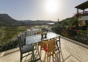 Impressive House with Shared Pool near Paradise Bay in Bodrum