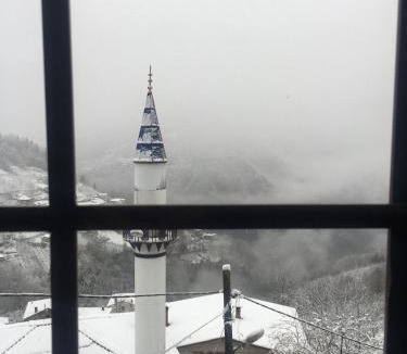 Caykara Ski Chalet | أوزونغول Uzongol Fotinos Wooden Cottage Two Bedroom