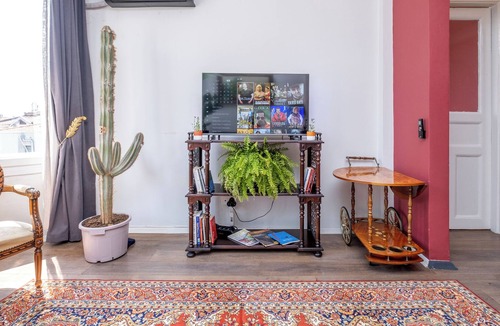 Cihangir Apartment | 0066 - Historical flat in intellectual envrionment