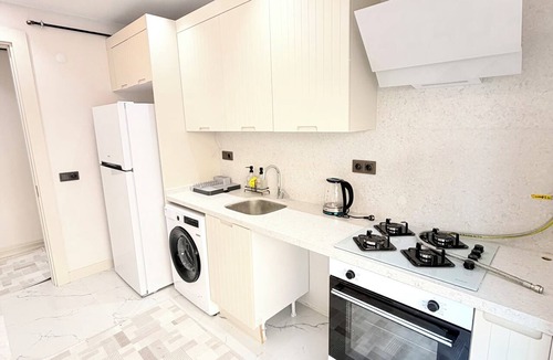 Arnavutkoy Apartment | 2-bedroom apartment 10 Mina to İstanbul Airport with AC in vibrant İstanbul