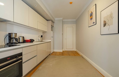 Taksim Apartment | 3-Bedroom Apartment - 2 Bathroom - Elevator - New Building - 5 Min to Taksim Sq