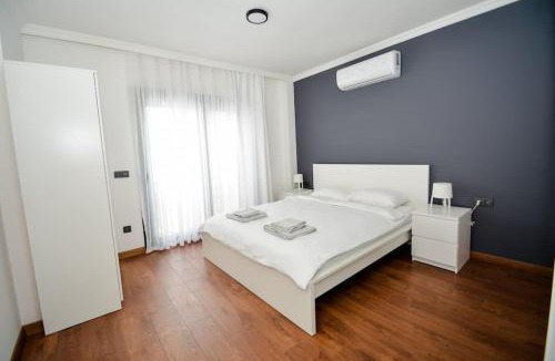 Turgutreis Apartment | 300m to Beach 2 Bedroom Upstairs Flat with Pool B2 - Yeni Dunya Bodrum