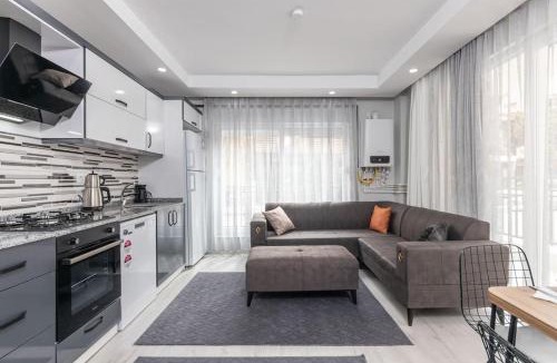 Antalya City Centre Apartment | 7-Şehir Merkezinde 4 Yatak Odalı Dubleks Daire