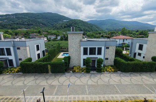 Yanik Hotel | Aşk Sapanca Villa Bungalov